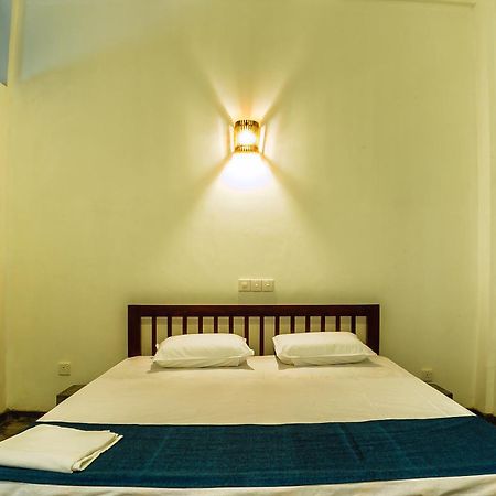 Colombo Beach Hostel Dehiwala-Mount Lavinia Екстериор снимка
