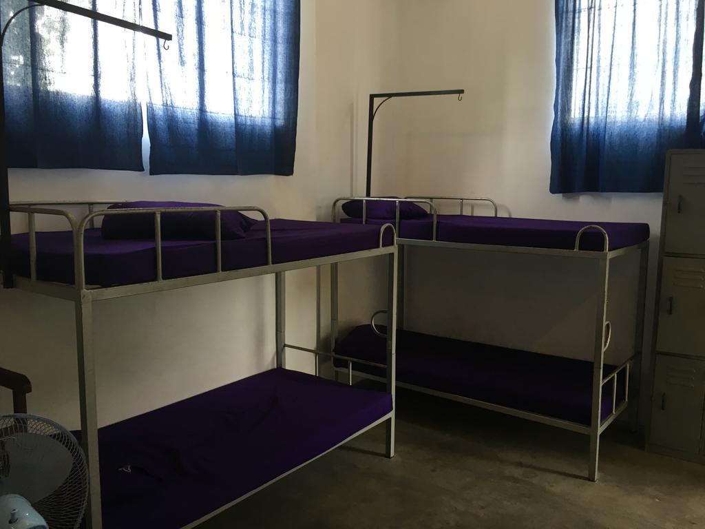 Colombo Beach Hostel Dehiwala-Mount Lavinia Екстериор снимка
