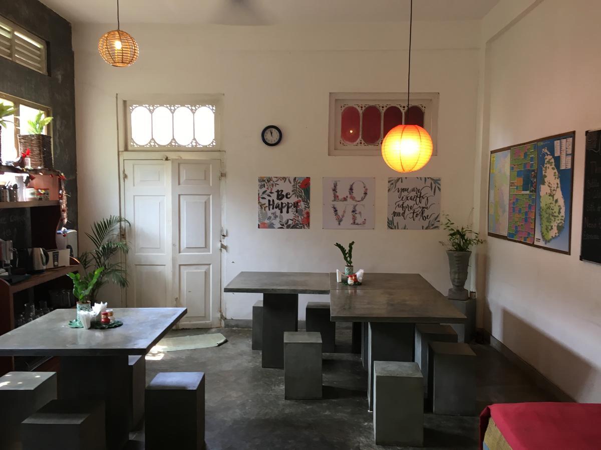 Colombo Beach Hostel Dehiwala-Mount Lavinia Екстериор снимка