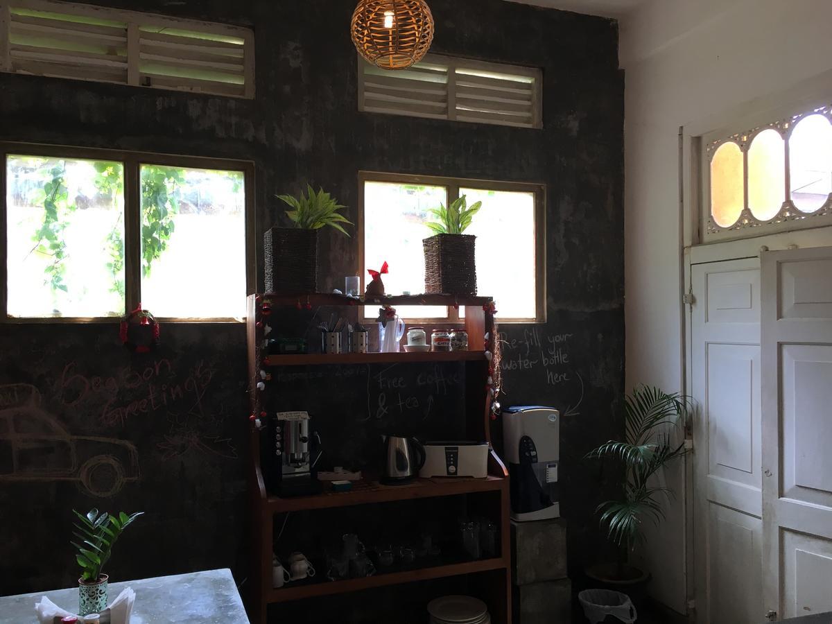 Colombo Beach Hostel Dehiwala-Mount Lavinia Екстериор снимка