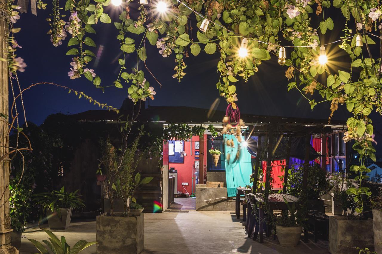 Colombo Beach Hostel Dehiwala-Mount Lavinia Екстериор снимка