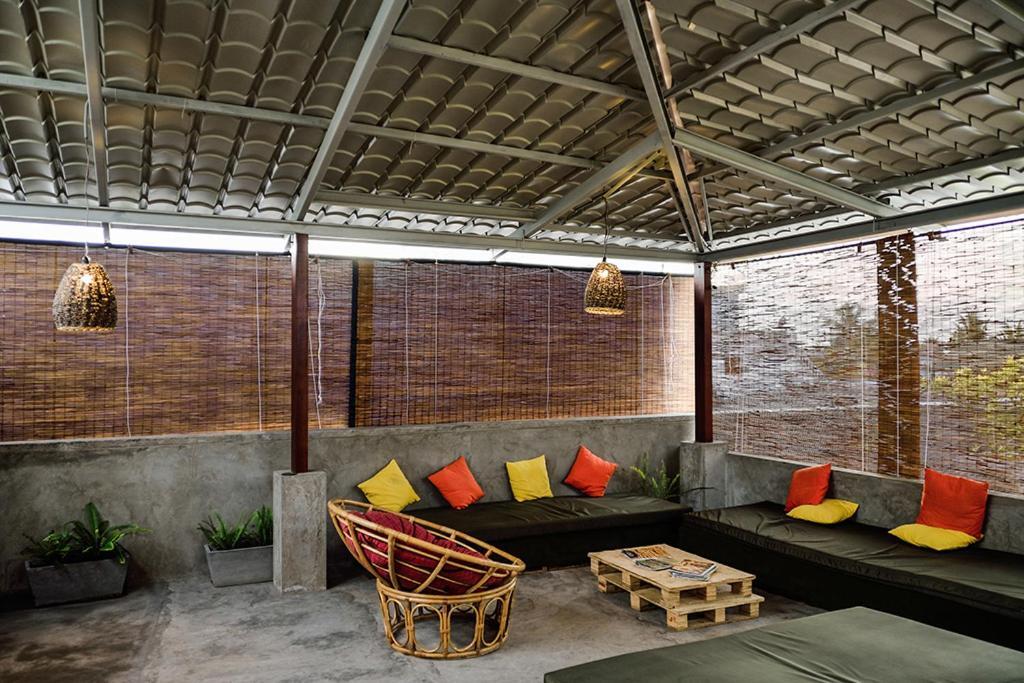 Colombo Beach Hostel Dehiwala-Mount Lavinia Екстериор снимка